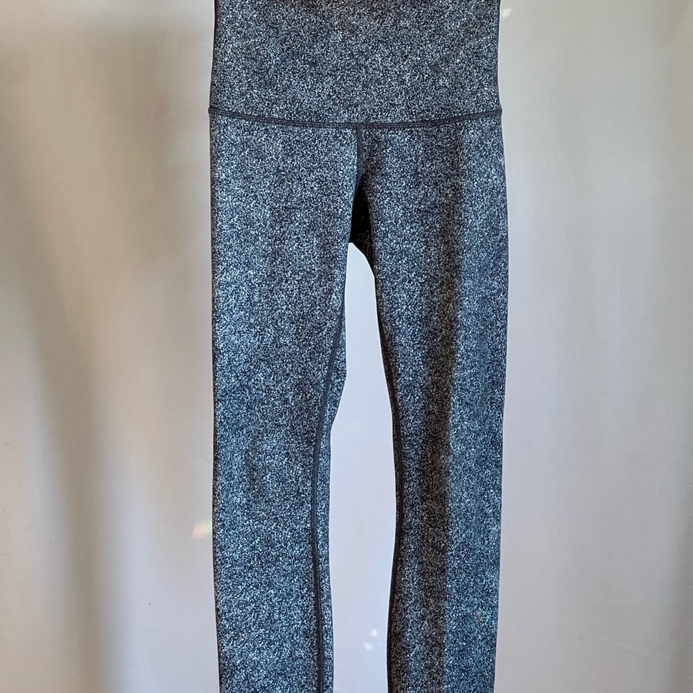 Lululemon wunder under high rise leggings Black and white noise print